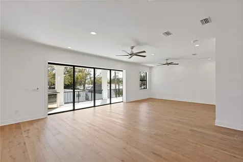 220 90th Avenue NE St Petersburg FL 33702