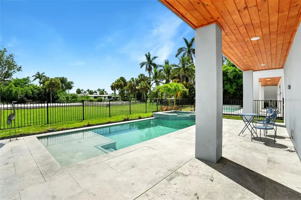 910 W Olympia Avenue Punta Gorda FL 33950
