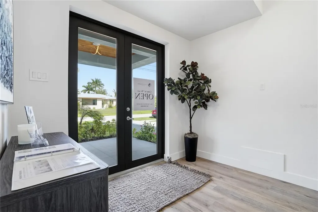 910 W Olympia Avenue Punta Gorda FL 33950