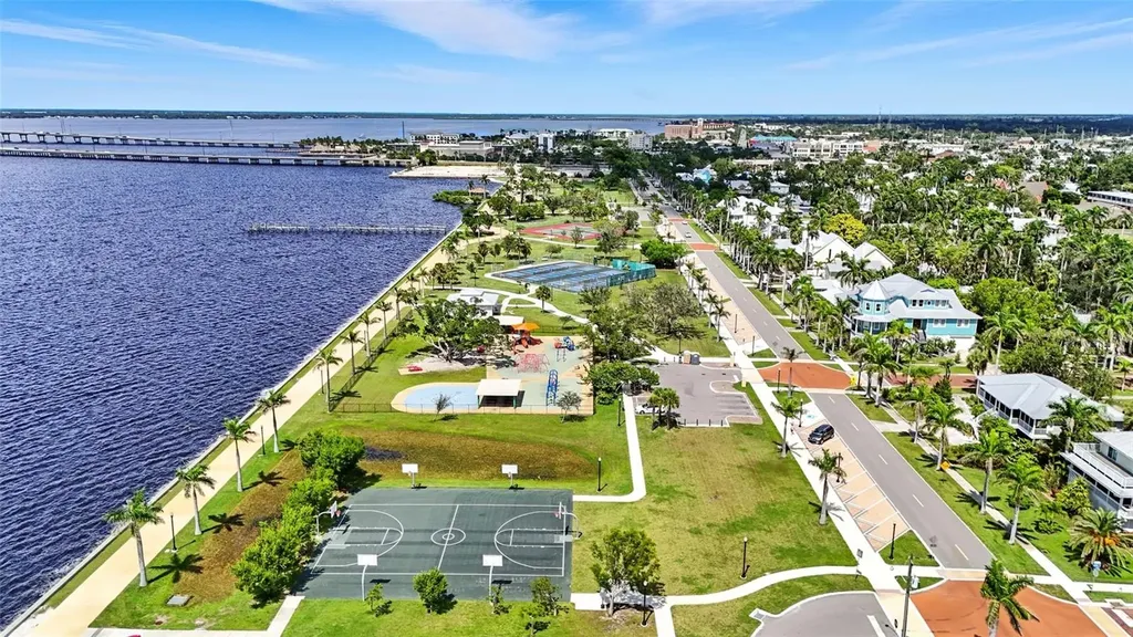 910 W Olympia Avenue Punta Gorda FL 33950