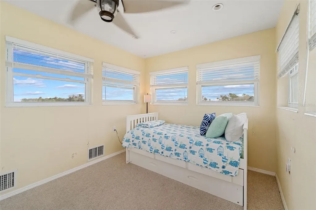 2730 N Comanche Point Crystal River FL 34429