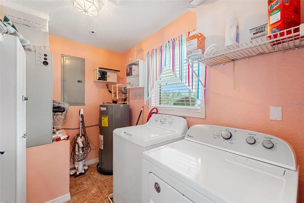 2730 N Comanche Point Crystal River FL 34429