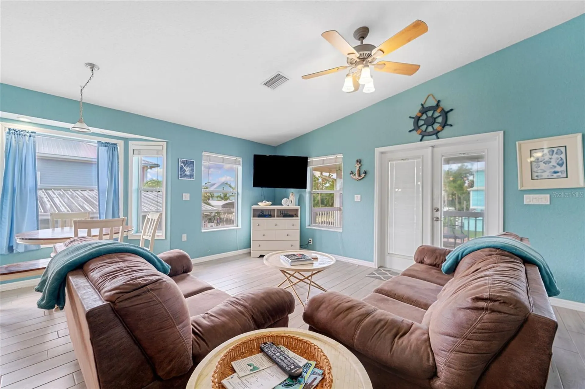 2730 N Comanche Point Crystal River FL 34429