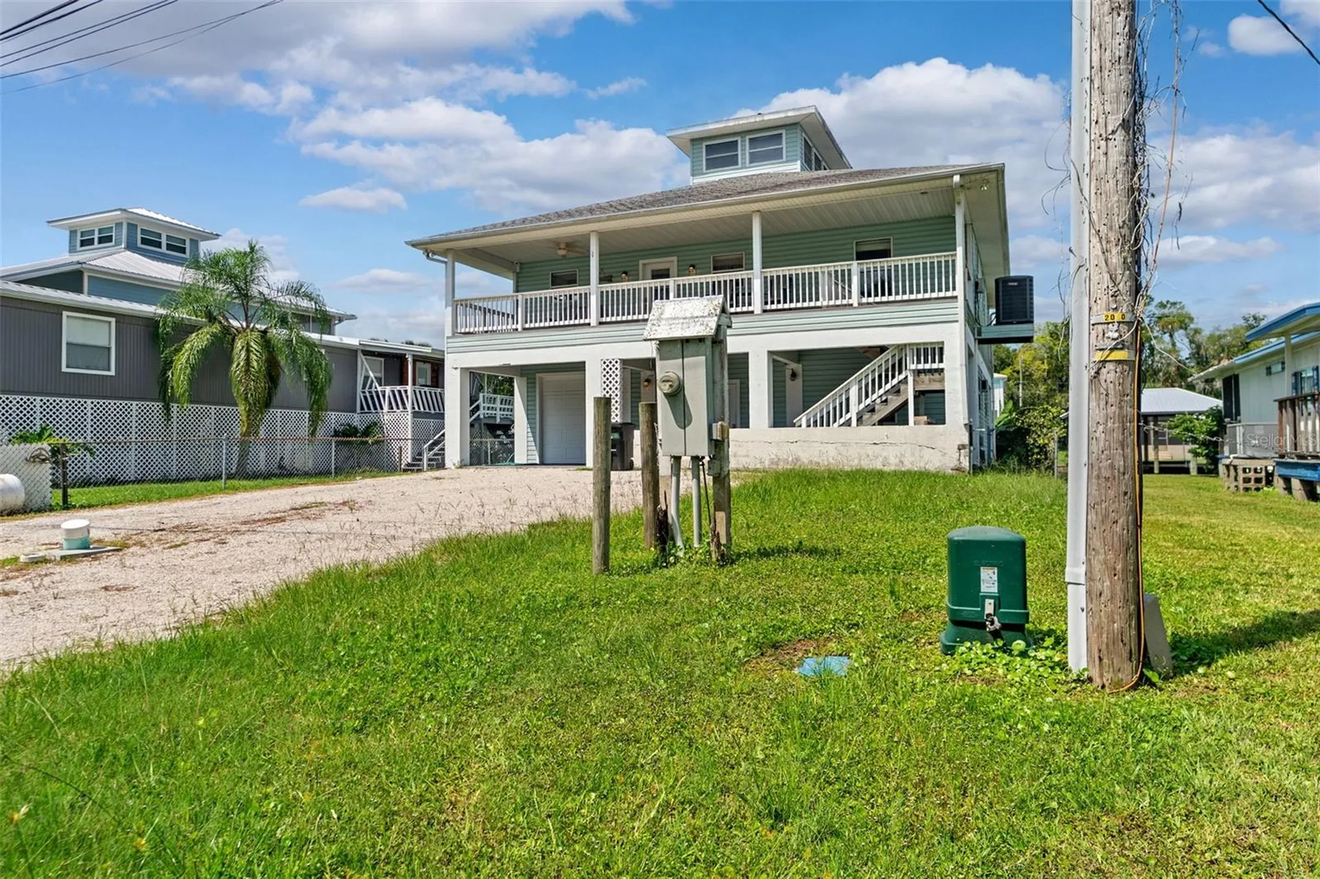 2730 N Comanche Point Crystal River FL 34429