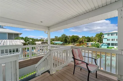 2730 N Comanche Point Crystal River FL 34429