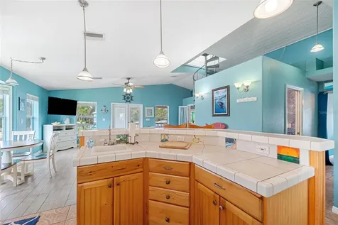 2730 N Comanche Point Crystal River FL 34429
