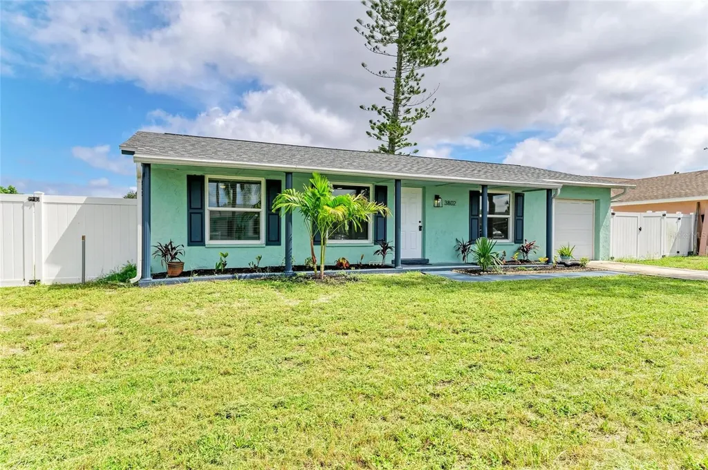 3802 31st Avenue W Bradenton FL 34205
