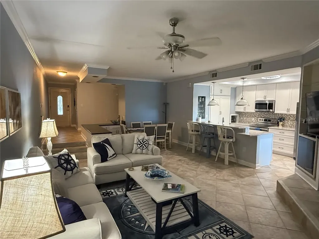 910 Pinellas Bayway S Tierra Verde FL 33715