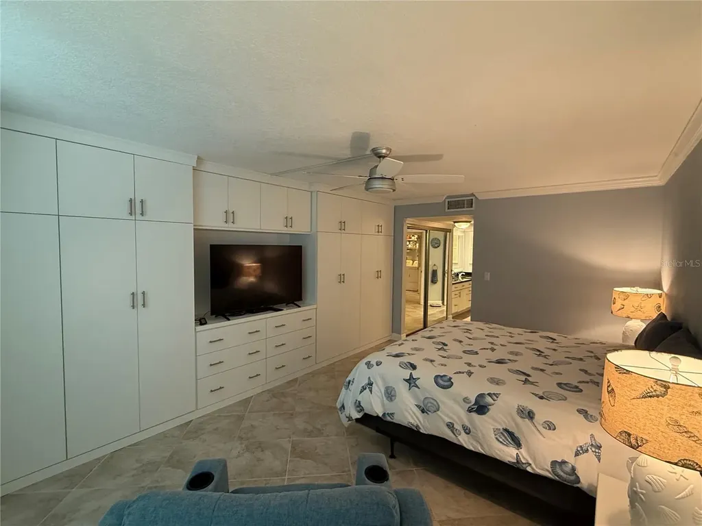 910 Pinellas Bayway S Tierra Verde FL 33715