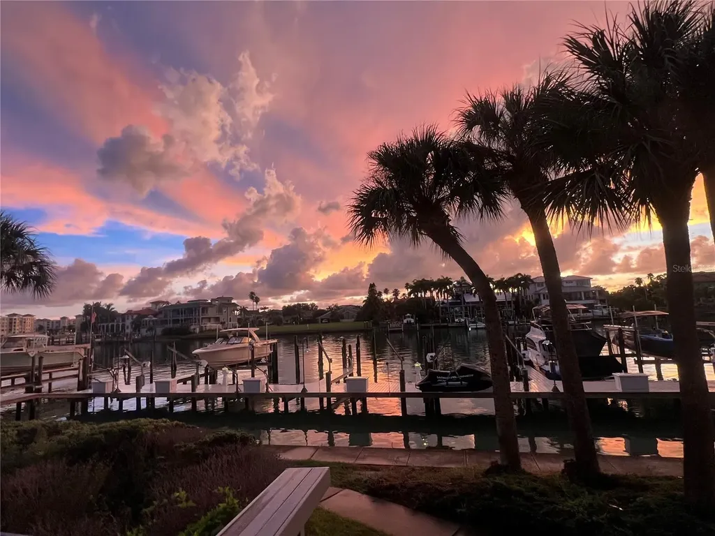910 Pinellas Bayway S Tierra Verde FL 33715