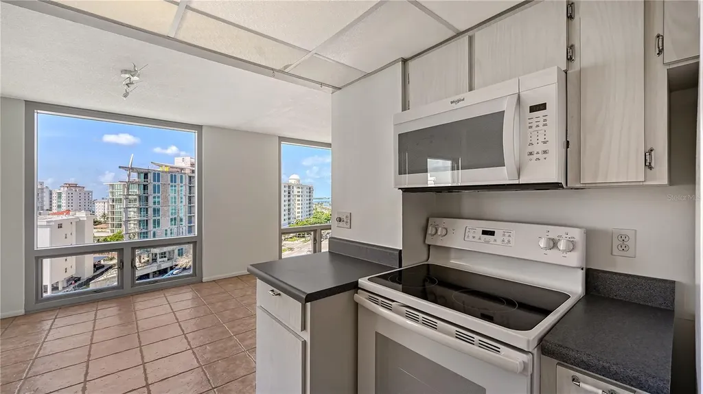 1111 N Gulfstream Avenue Sarasota FL 34236