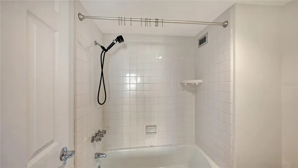 1111 N Gulfstream Avenue Sarasota FL 34236