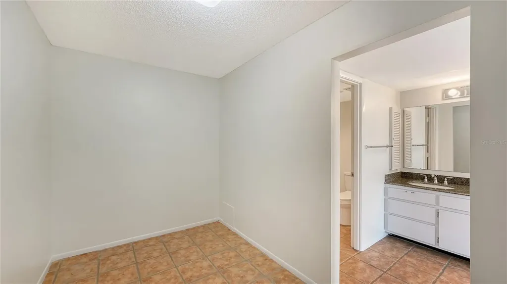 1111 N Gulfstream Avenue Sarasota FL 34236