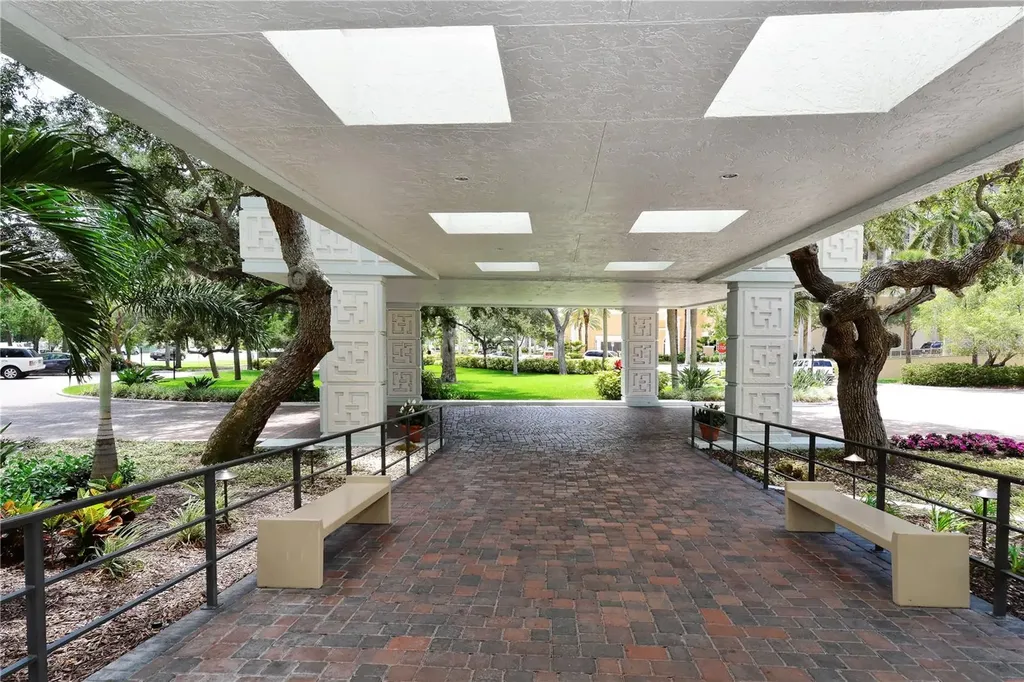 1111 N Gulfstream Avenue Sarasota FL 34236