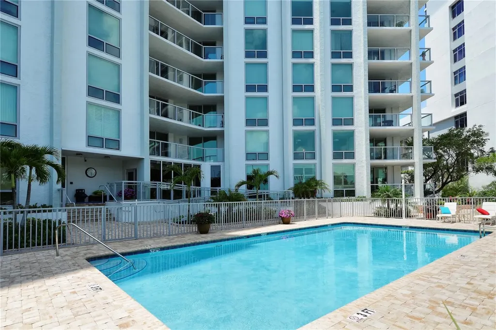 1111 N Gulfstream Avenue Sarasota FL 34236