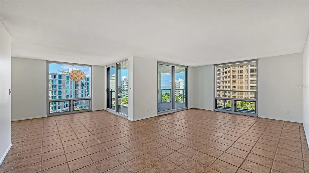 1111 N Gulfstream Avenue Sarasota FL 34236