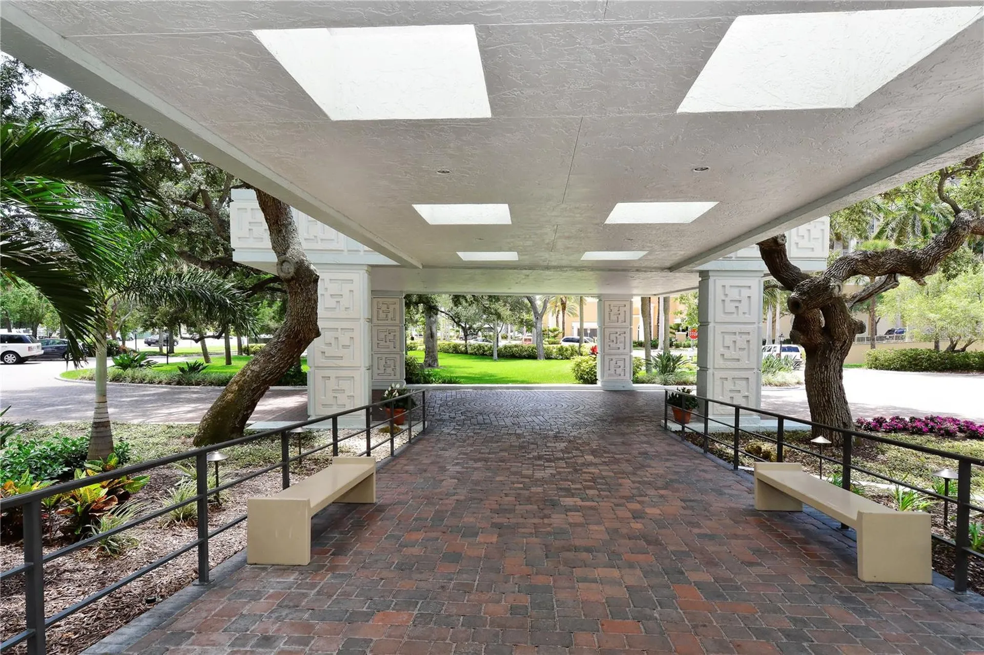 1111 N Gulfstream Avenue Sarasota FL 34236
