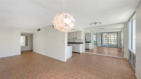 1111 N Gulfstream Avenue Sarasota FL 34236