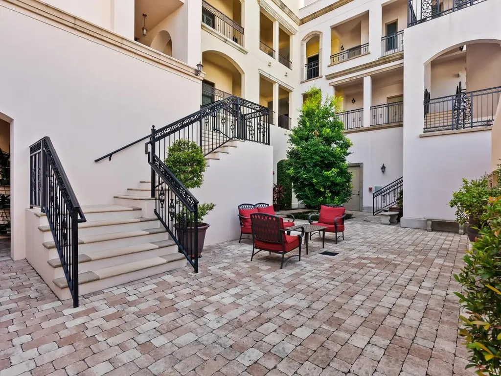 555 N Orange Avenue Sarasota FL 34236