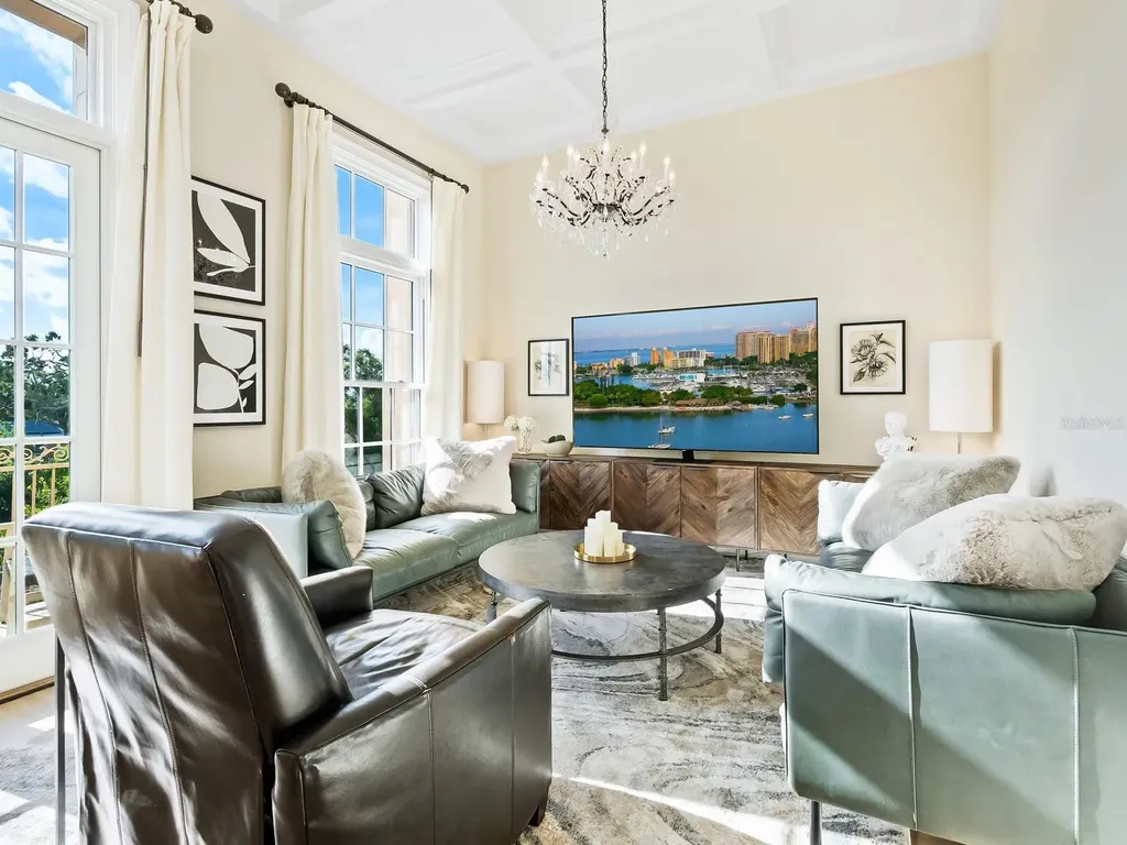 555 N Orange Avenue Sarasota FL 34236