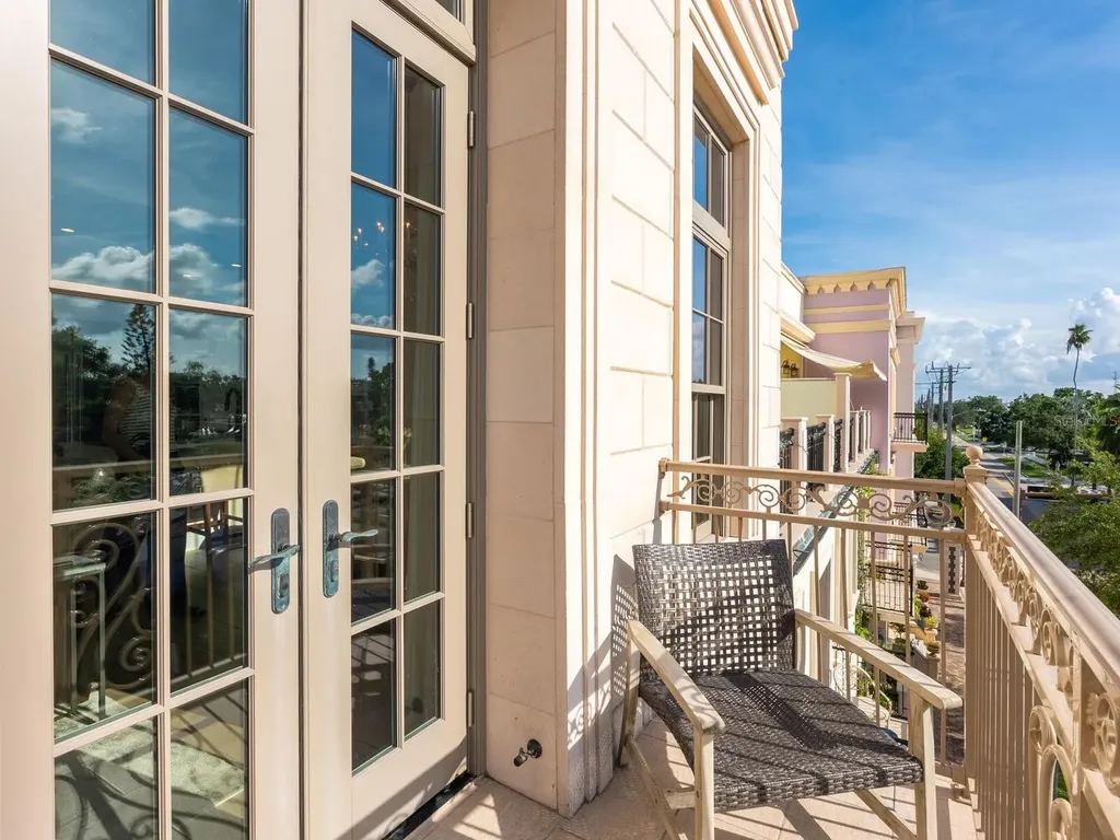 555 N Orange Avenue Sarasota FL 34236