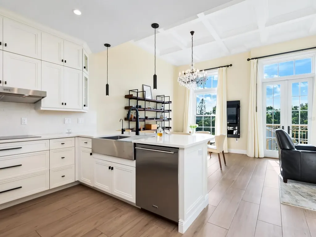 555 N Orange Avenue Sarasota FL 34236