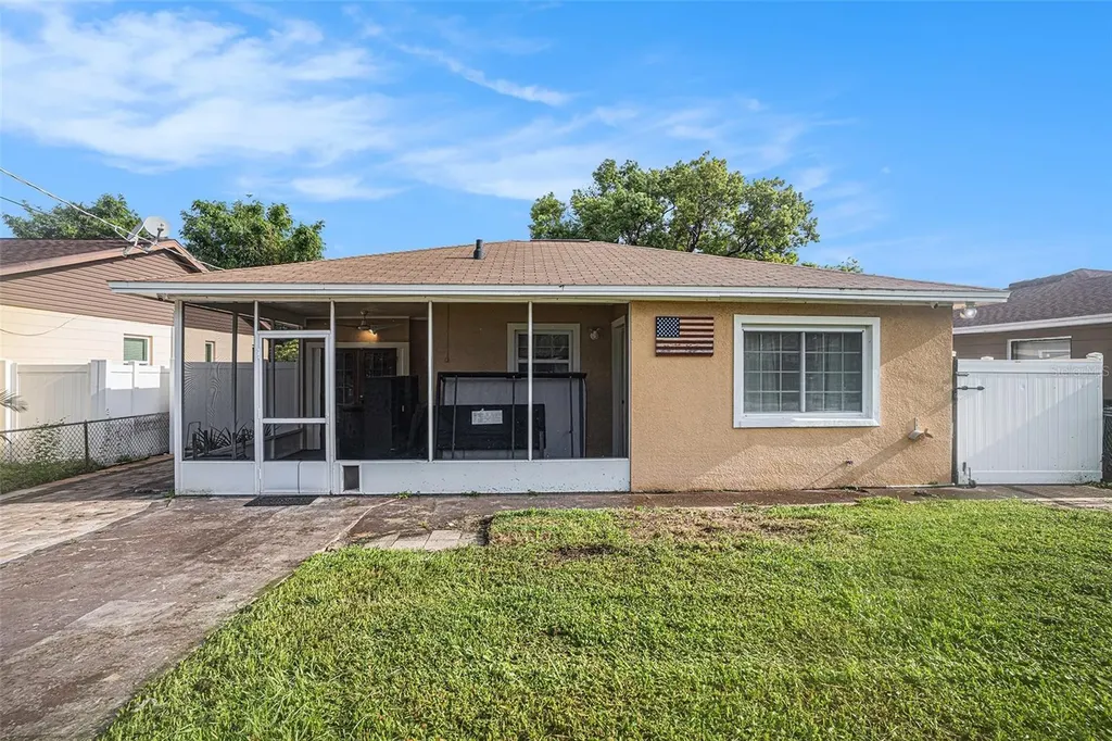 3915 W Gray Street Tampa FL 33609