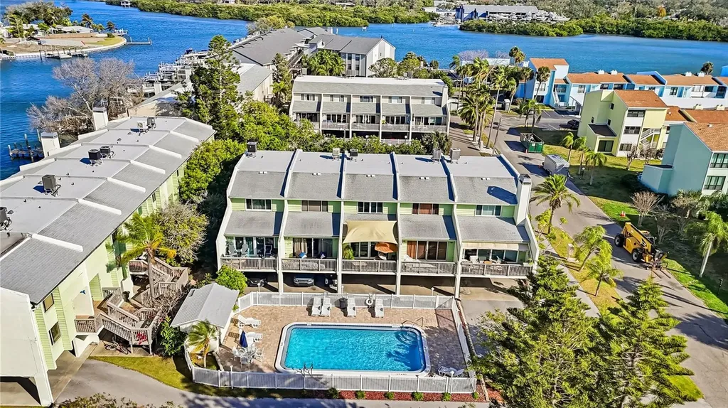 318 Windrush Boulevard Indian Rocks Beach FL 33785