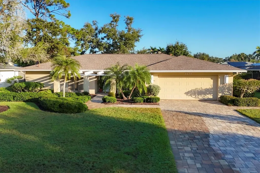 3679 Aster Drive Sarasota FL 34233