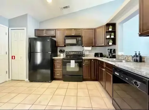 142 Glasgow Court Davenport FL 33897