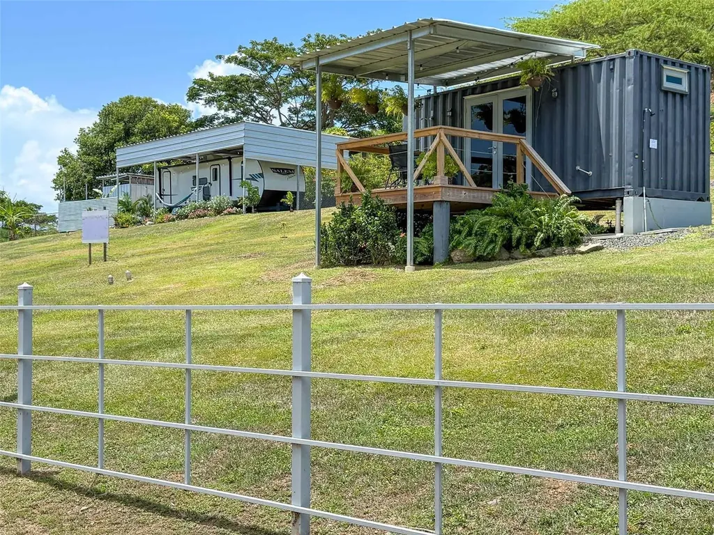 324 Camino Sol Vieques PR 00765