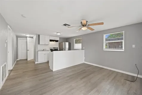 605 S S Disston Avenue Tarpon Springs FL 34689