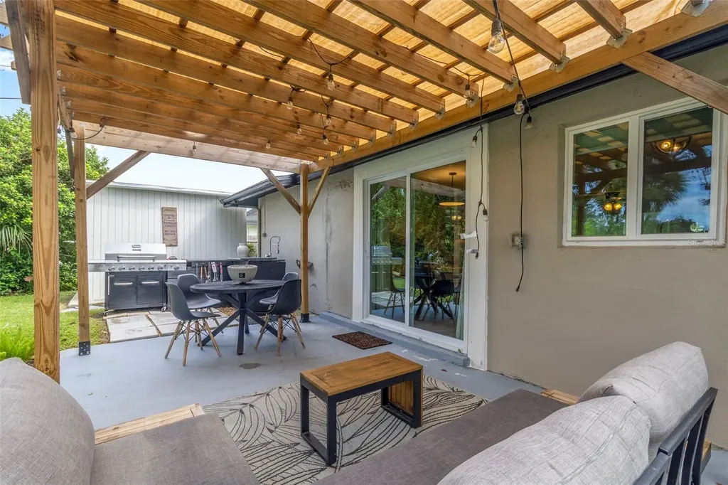 2586 Auburn Boulevard Port Charlotte FL 33948