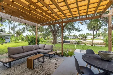 2586 Auburn Boulevard Port Charlotte FL 33948