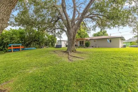 2586 Auburn Boulevard Port Charlotte FL 33948