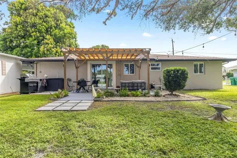 2586 Auburn Boulevard Port Charlotte FL 33948