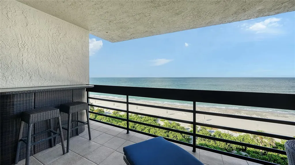1055 Gulf Of Mexico Drive Longboat Key FL 34228