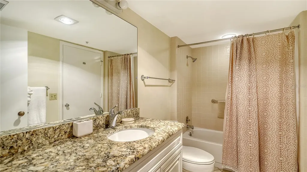 1055 Gulf Of Mexico Drive Longboat Key FL 34228