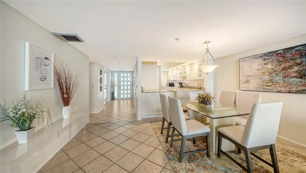 1055 Gulf Of Mexico Drive Longboat Key FL 34228