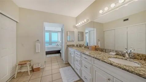 1055 Gulf Of Mexico Drive Longboat Key FL 34228