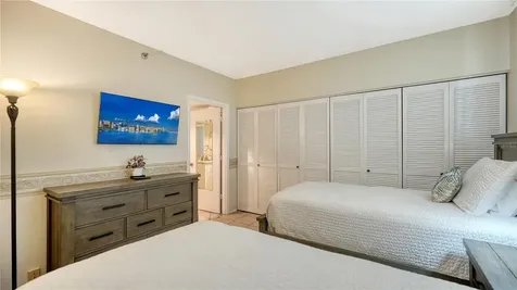 1055 Gulf Of Mexico Drive Longboat Key FL 34228