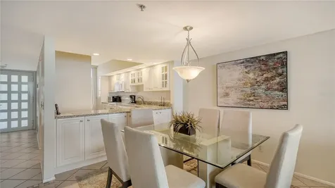 1055 Gulf Of Mexico Drive Longboat Key FL 34228