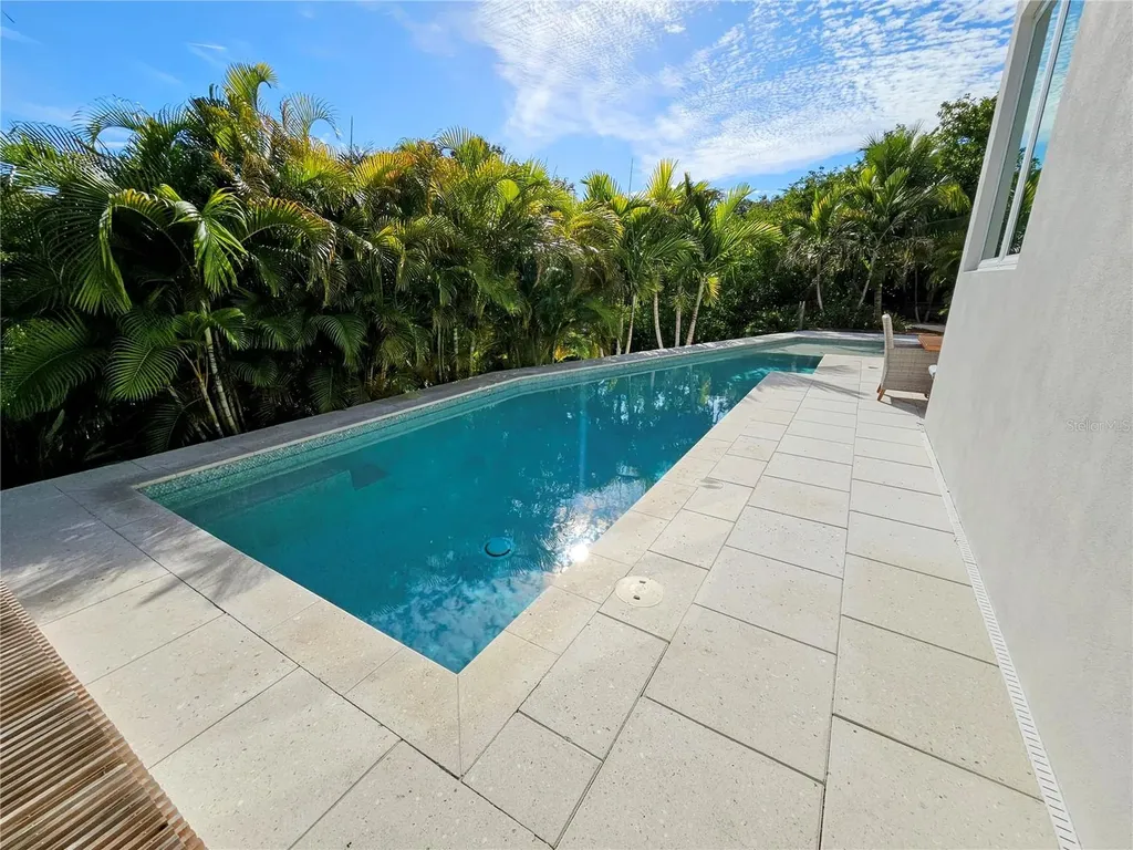 2408 Nassau Street Sarasota FL 34231