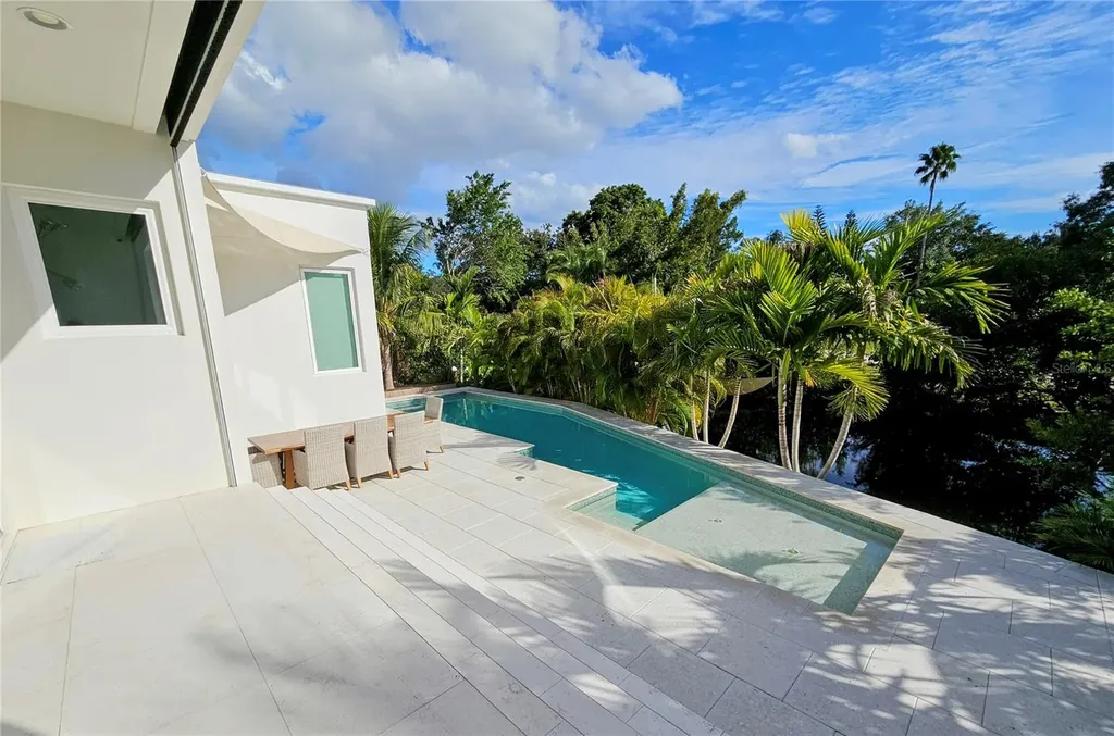 2408 Nassau Street Sarasota FL 34231