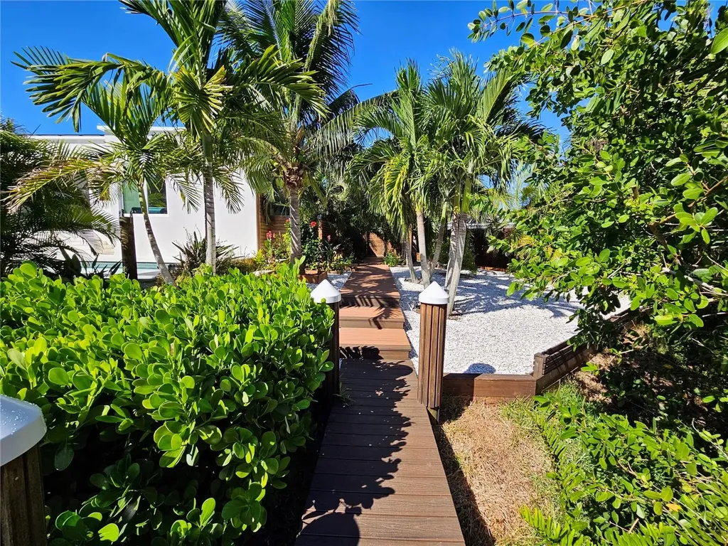 2408 Nassau Street Sarasota FL 34231