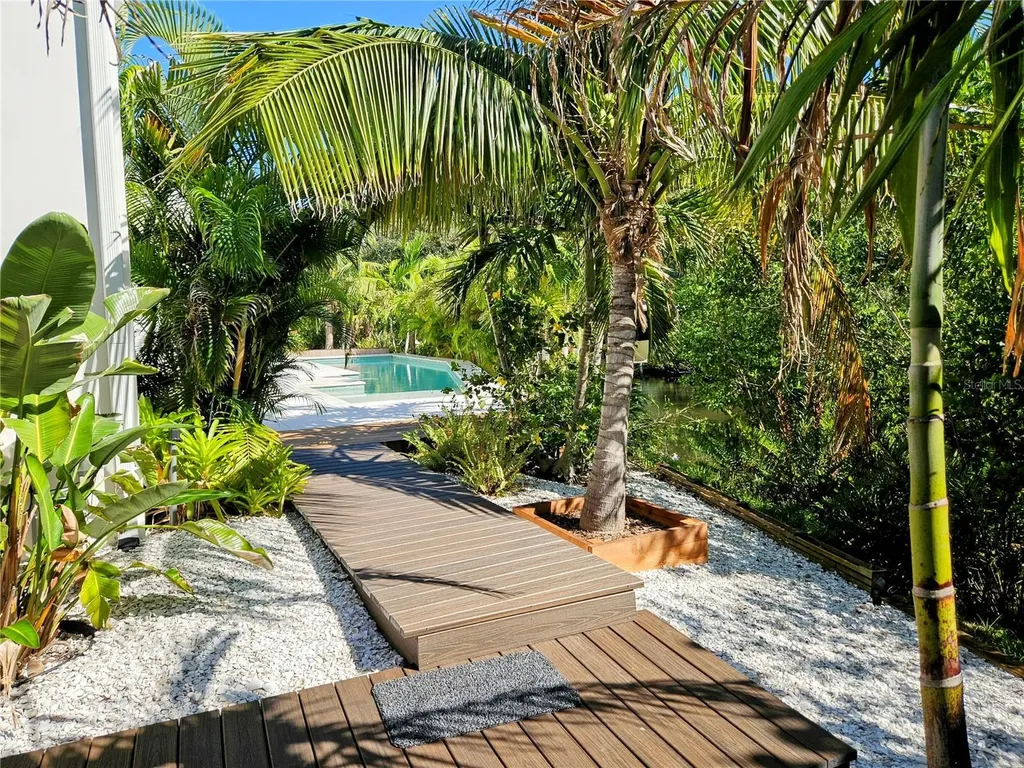 2408 Nassau Street Sarasota FL 34231