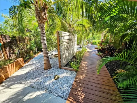 2408 Nassau Street Sarasota FL 34231