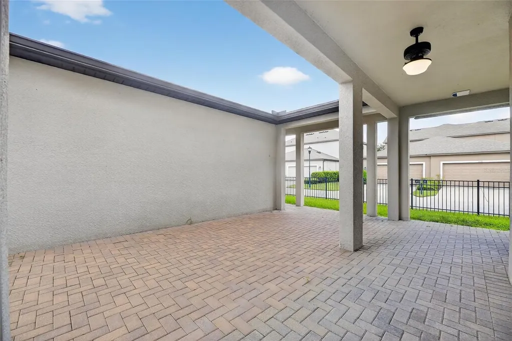 5811 Caldera Ridge Drive Lithia FL 33547