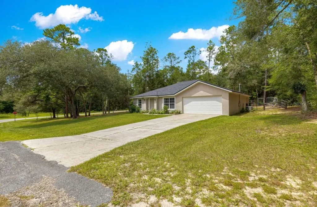 1423 W Hawk Lane Citrus Springs FL 34434