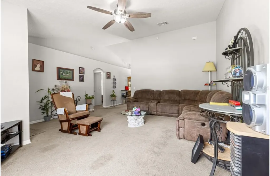 1423 W Hawk Lane Citrus Springs FL 34434